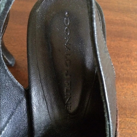 Donald Pliner Ostrich/Leopard Sandals, Size 6M - Picture 2 of 4